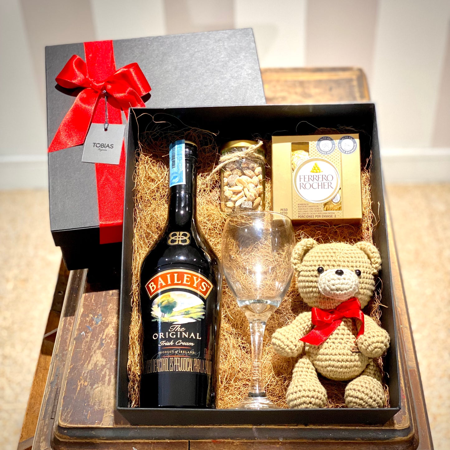 Box-P Baileys 700 & Oso Tobias ME
