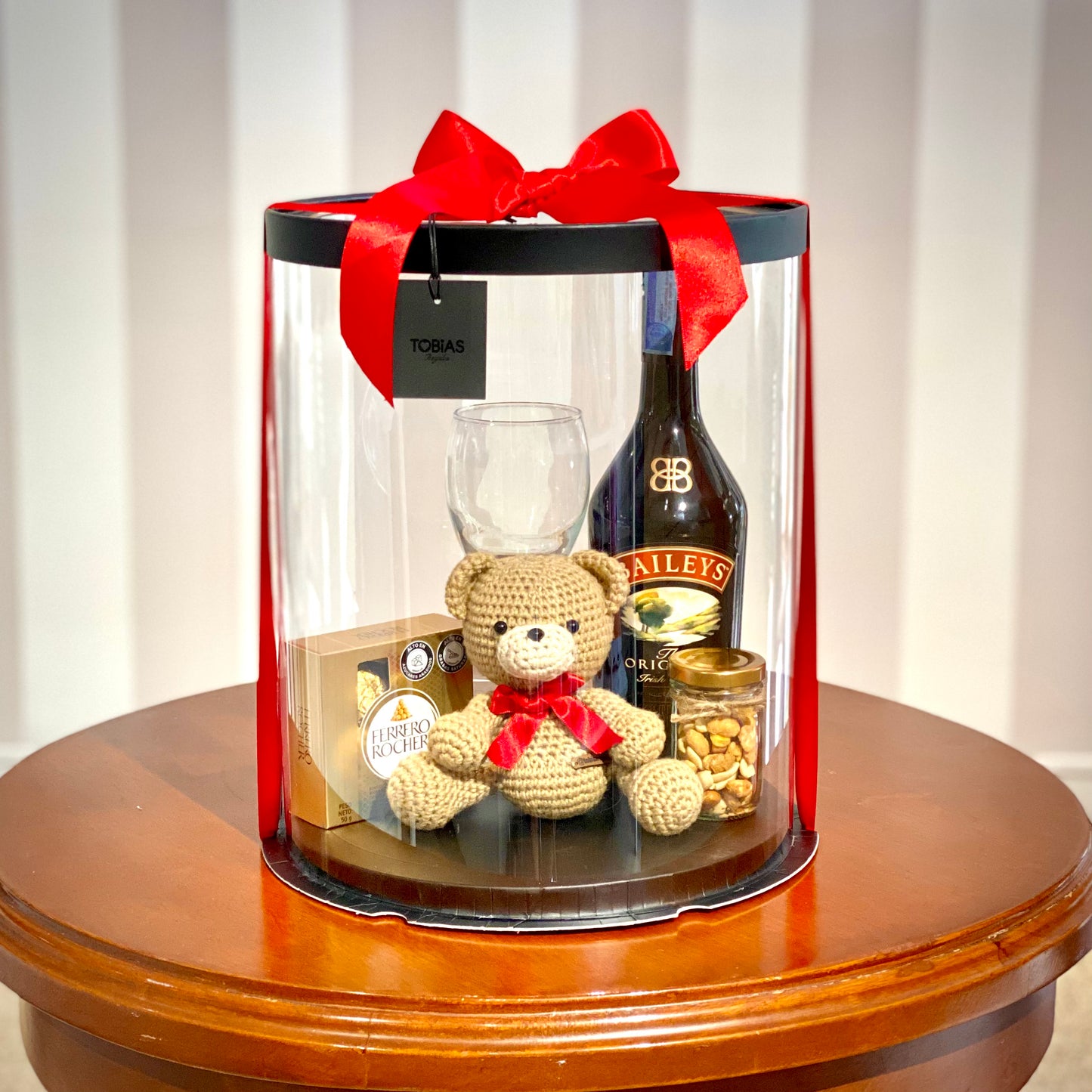 Box-D Baileys 700 & Oso Tobias ME