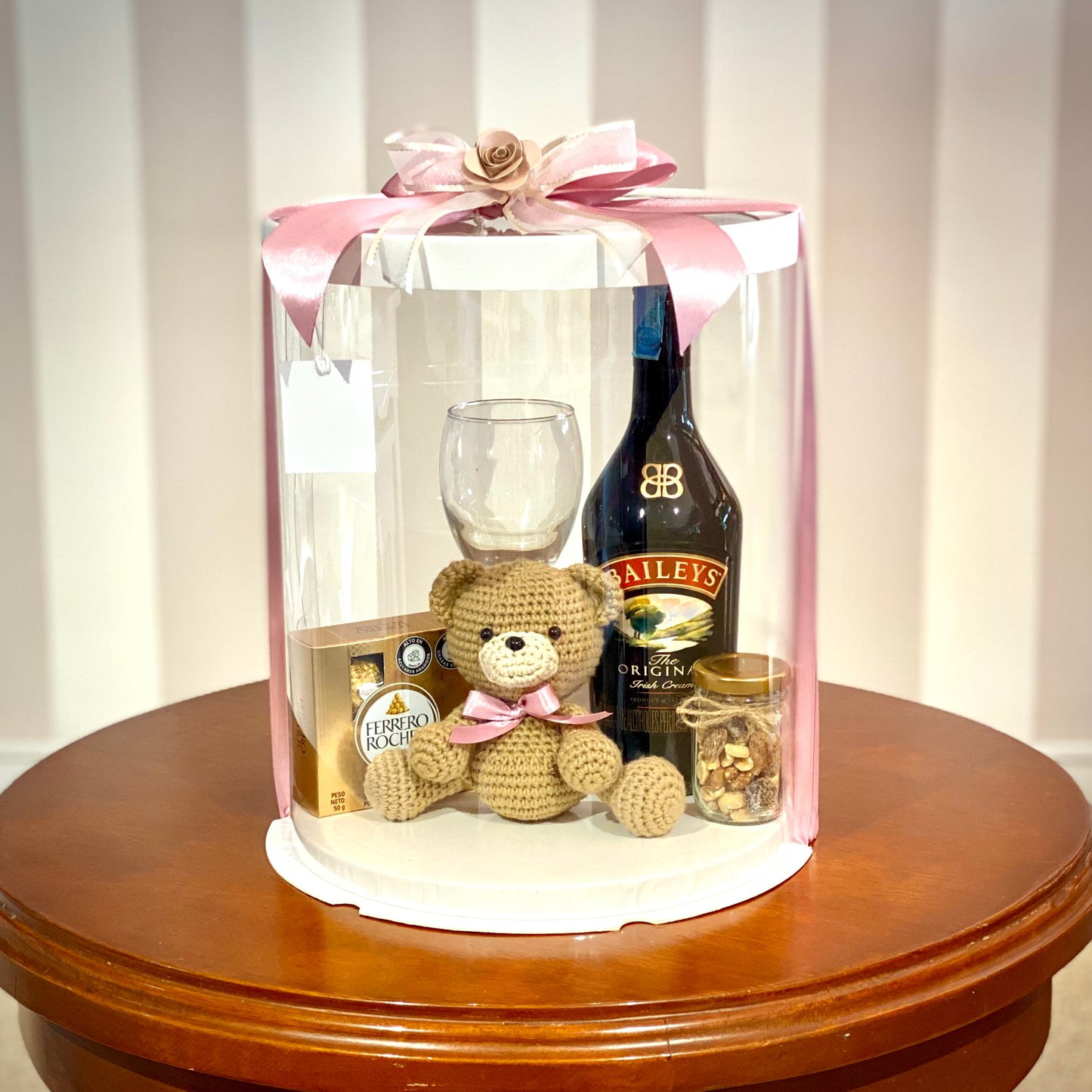 Box-D Baileys 700 & Oso Tobias M