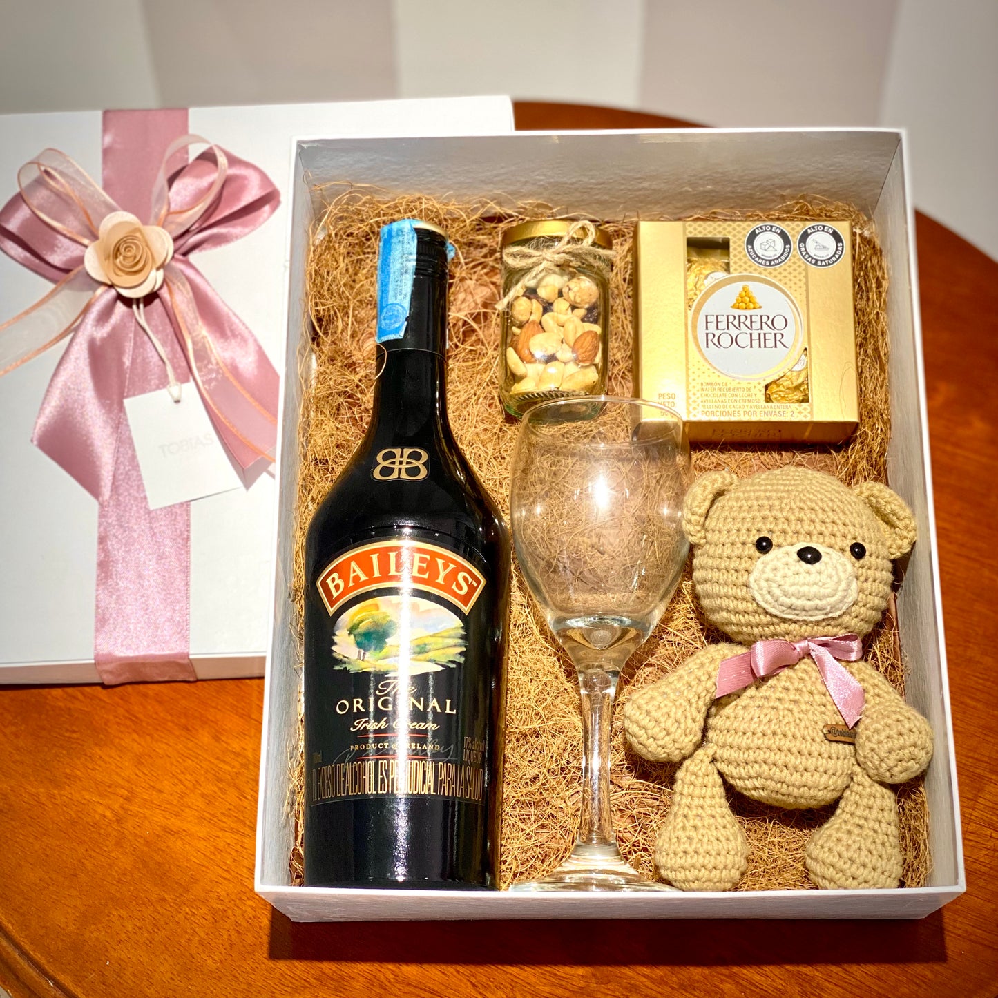 Box-P Baileys 700 & Oso Tobias M