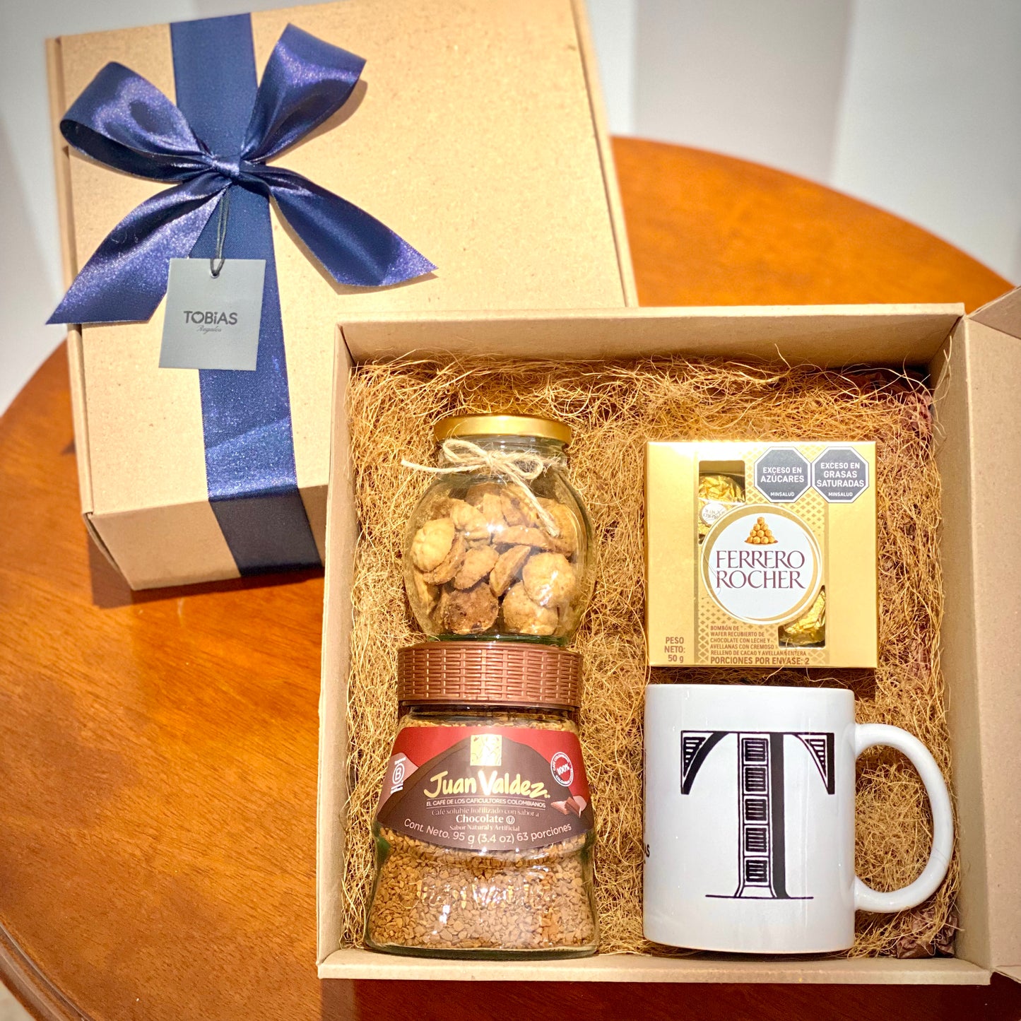 Box-E Café Jv & Mug Letter H